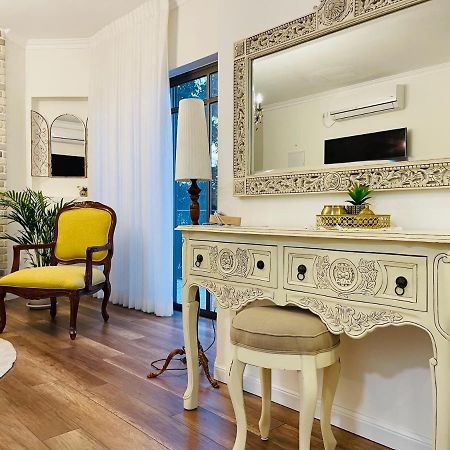 Orlinka Hotel Tirat Yehuda Eksteriør billede