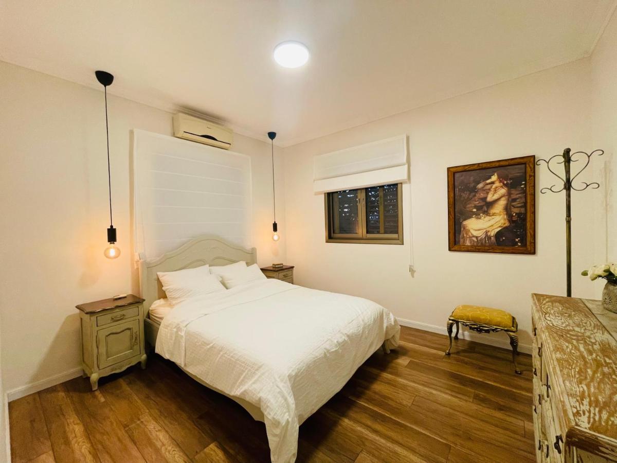 Orlinka Hotel Tirat Yehuda Eksteriør billede